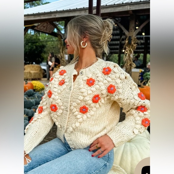 Beige orange floral embroidered chunky bubble sleeve cardigan bohemian sweater - Picture 2 of 6